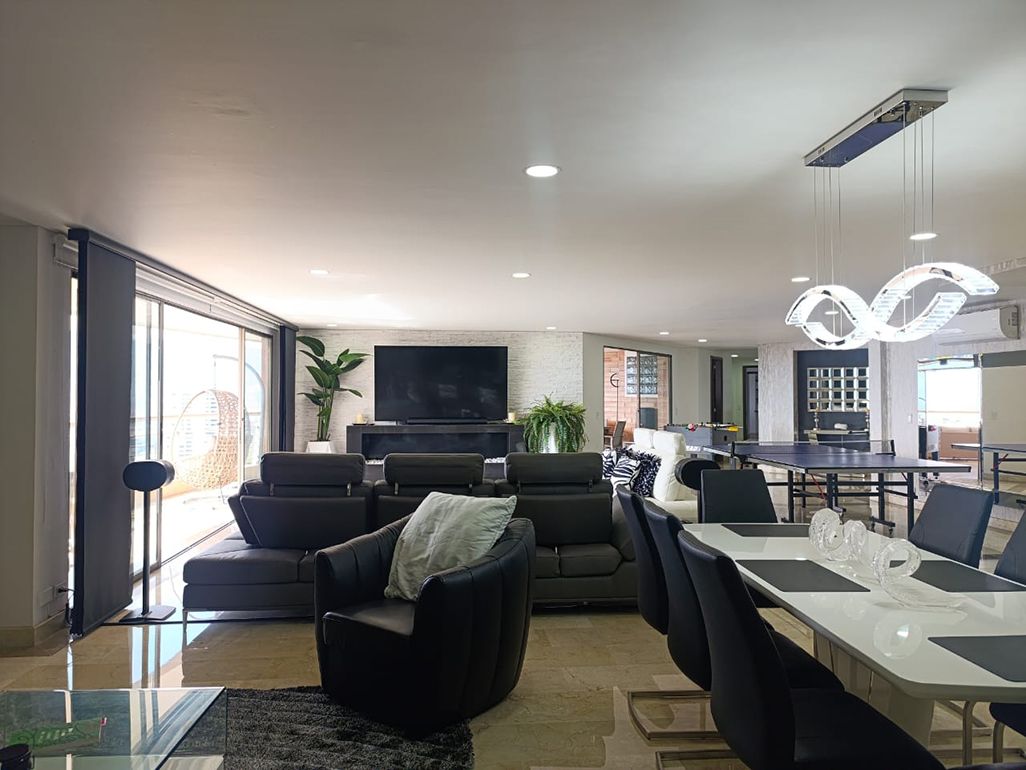 Apartamento en arriendo Antioquia Medellín Camino Verde De Los Naranjos 450 m2 Habitaciones 4 Baños 4 Garajes 3 Precio $22000000