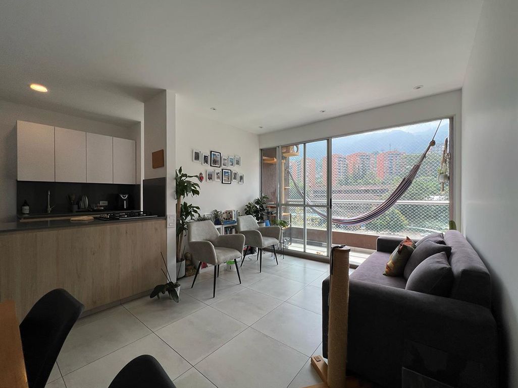 Apartamento en arriendo Antioquia Envigado El Esmeraldal 70 m2 Habitaciones 2 Baños 2 Garajes 1 Precio $3250000