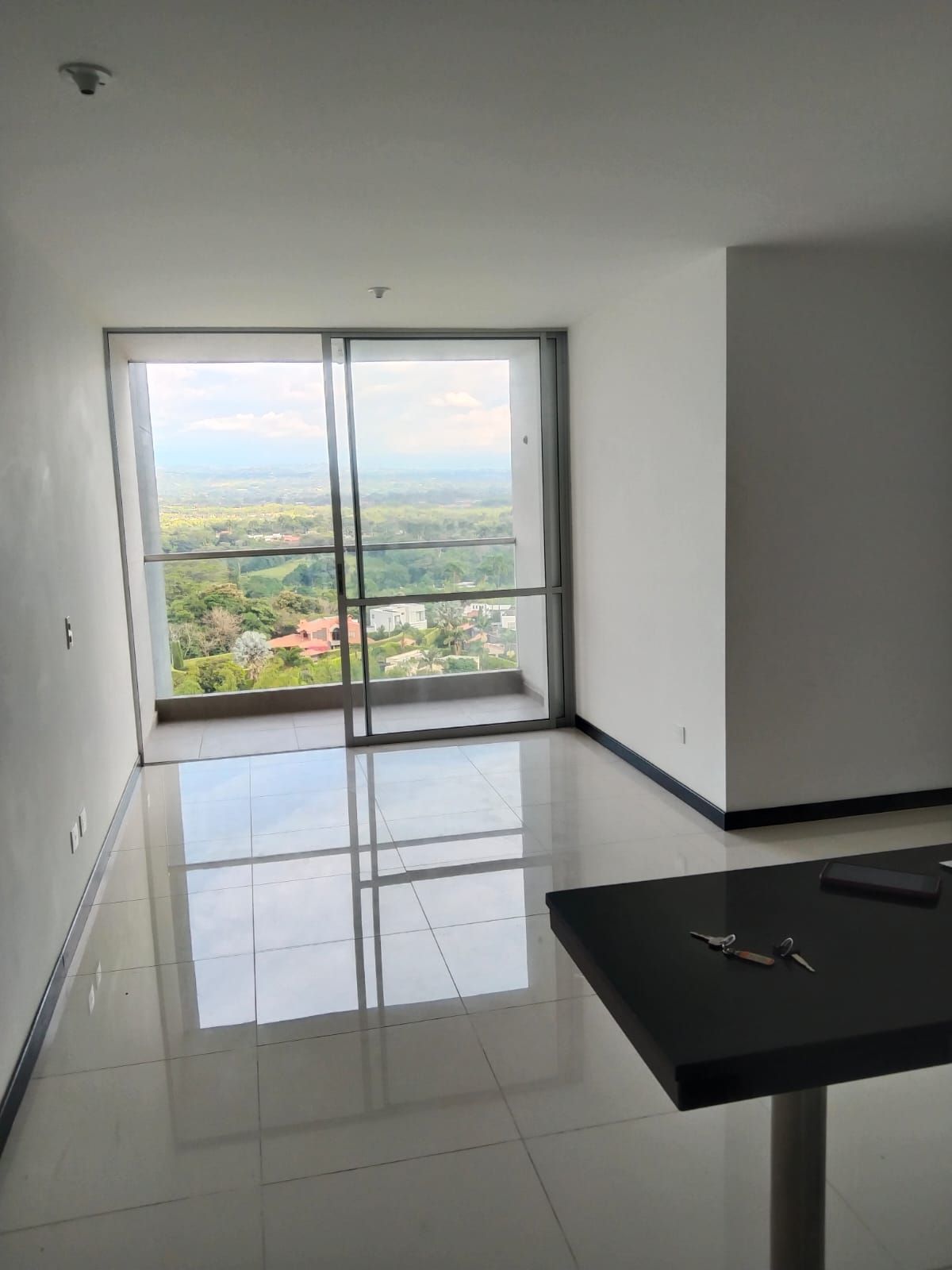 Apartamento en arriendo o venta Risaralda Pereira Cr La Arboleda 80 m2 Habitaciones 3 Baños 2 Garajes 1 Precio venta $554000000 Precio arriendo $2200000