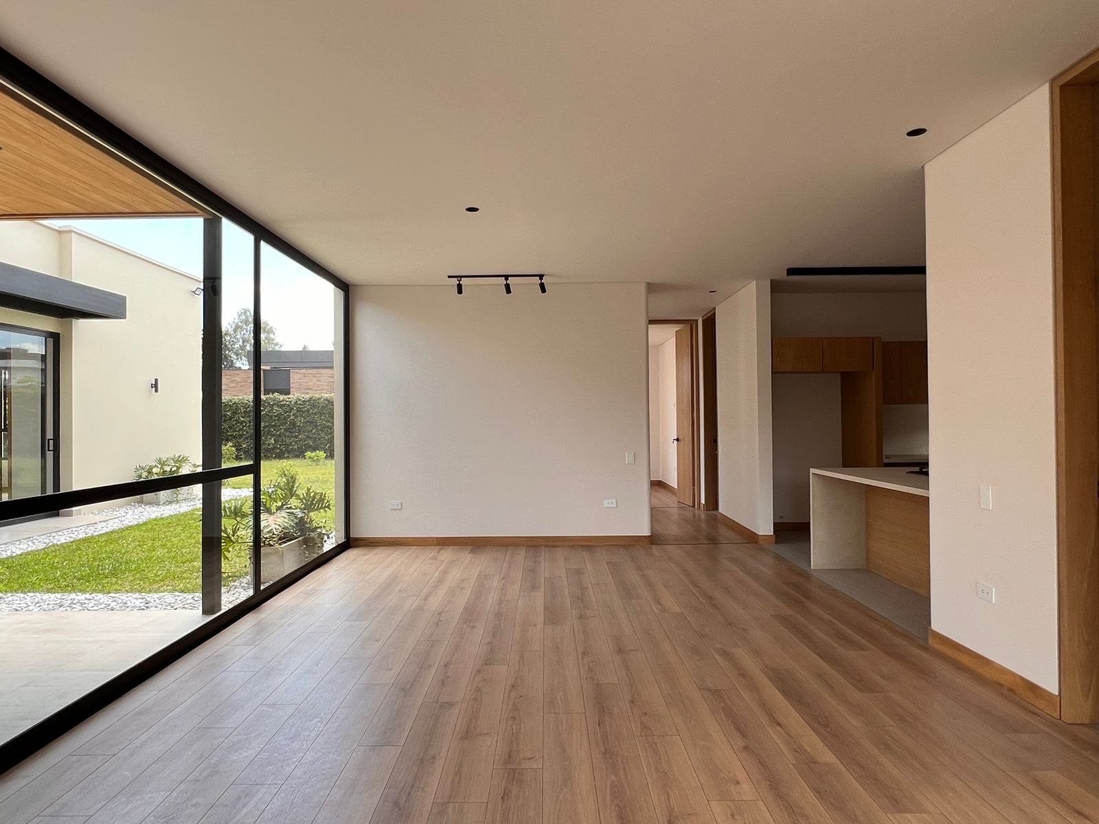 Casa en arriendo Antioquia Rionegro Barrio Obrero 390 m2 Habitaciones 4 Baños 5 Garajes 2 Precio $26000000