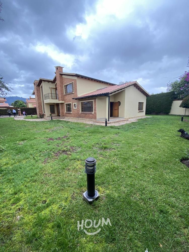 Casa en venta Cundinamarca Chía San Pedro 206 m2 Habitaciones 4 Baños 6 Garajes 4 Precio $1300000000