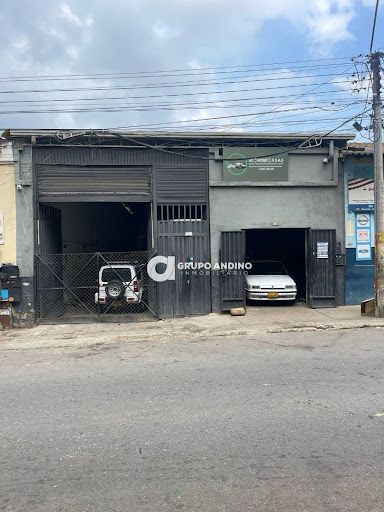 Bodega en venta Santander Bucaramanga Granada 300 m2 Habitaciones 0 Baños 1 Garajes 1 Precio $1200000000