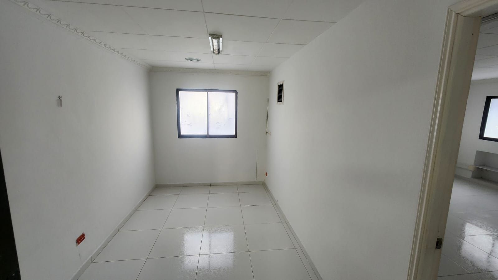 Local en venta Bolívar Cartagena Boca Grande 43 m2 Habitaciones 0 Baños 1 Garajes 0 Precio $250000000