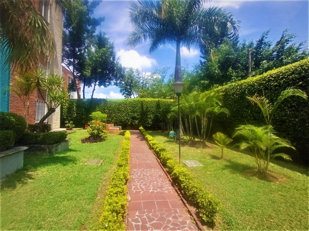 Apartamento en venta Valle Del Cauca Cali Ciudad Los Álamos 77 m2 Habitaciones 3 Baños 2 Garajes 1 Precio $230000000