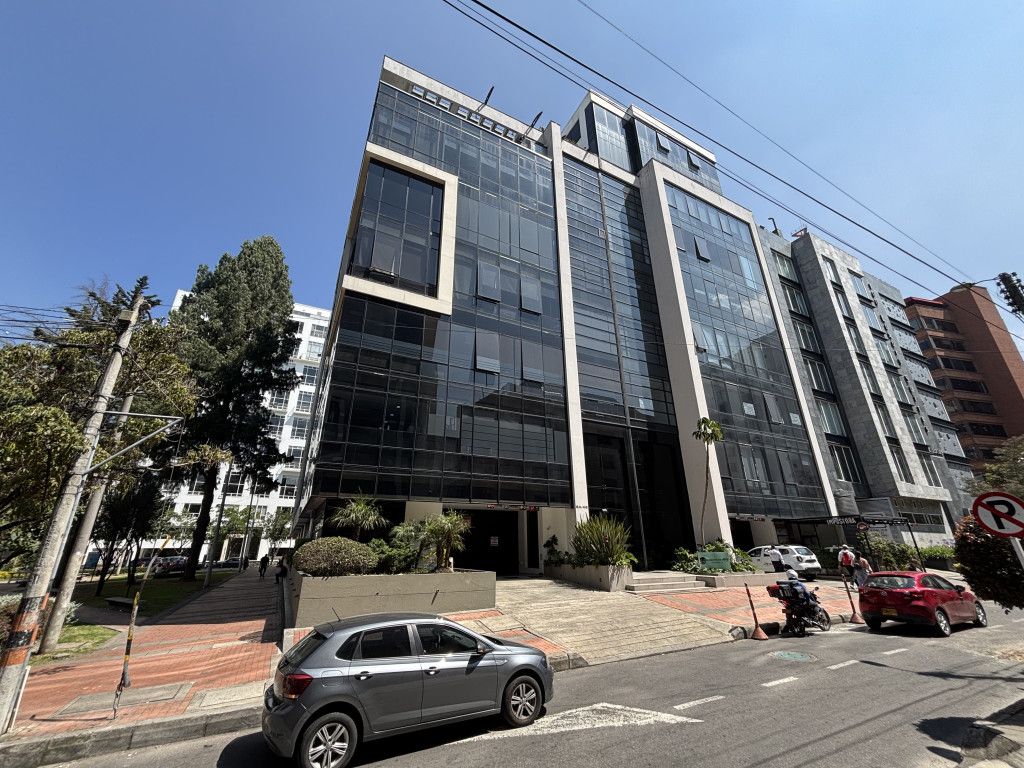 Oficina en arriendo Cundinamarca Bogotá Chico Norte Et Ii 301 m2 Habitaciones 0 Baños 0 Garajes 6 Precio $20241735