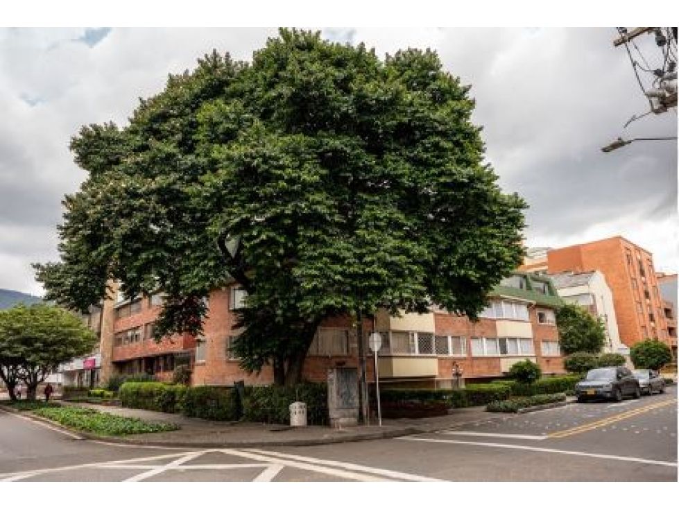 Apartamento en venta Cundinamarca Bogotá Santa Barbara Central 257 m2 Habitaciones 4 Baños 5 Garajes 4 Precio $1555000000