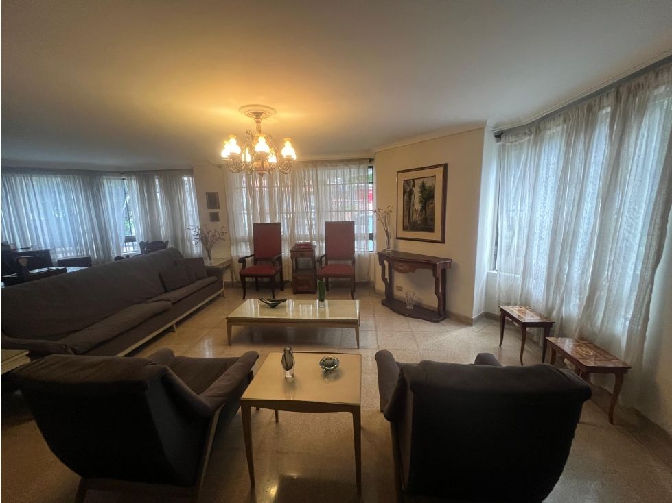 Apartaestudio en venta Antioquia Medellín Laureles 180 m2 Habitaciones 5 Baños 5 Garajes 2 Precio $800000000