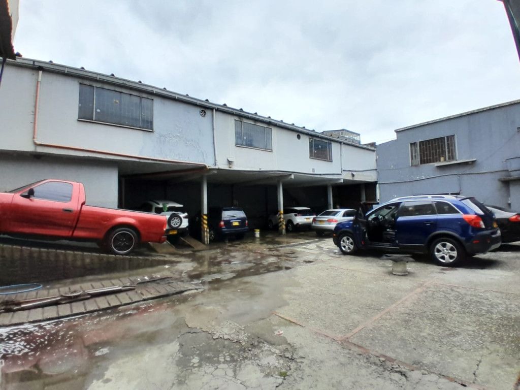 Bodega en venta Cundinamarca Bogotá La Merced Norte 386 m2 Habitaciones 0 Baños 2 Garajes 0 Precio $2100000000
