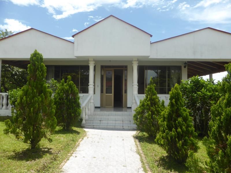 Casa Campestre en venta Boyacá Moniquirá Moniquira 292 m2 Habitaciones 3 Baños 3 Garajes 6 Precio $450000000