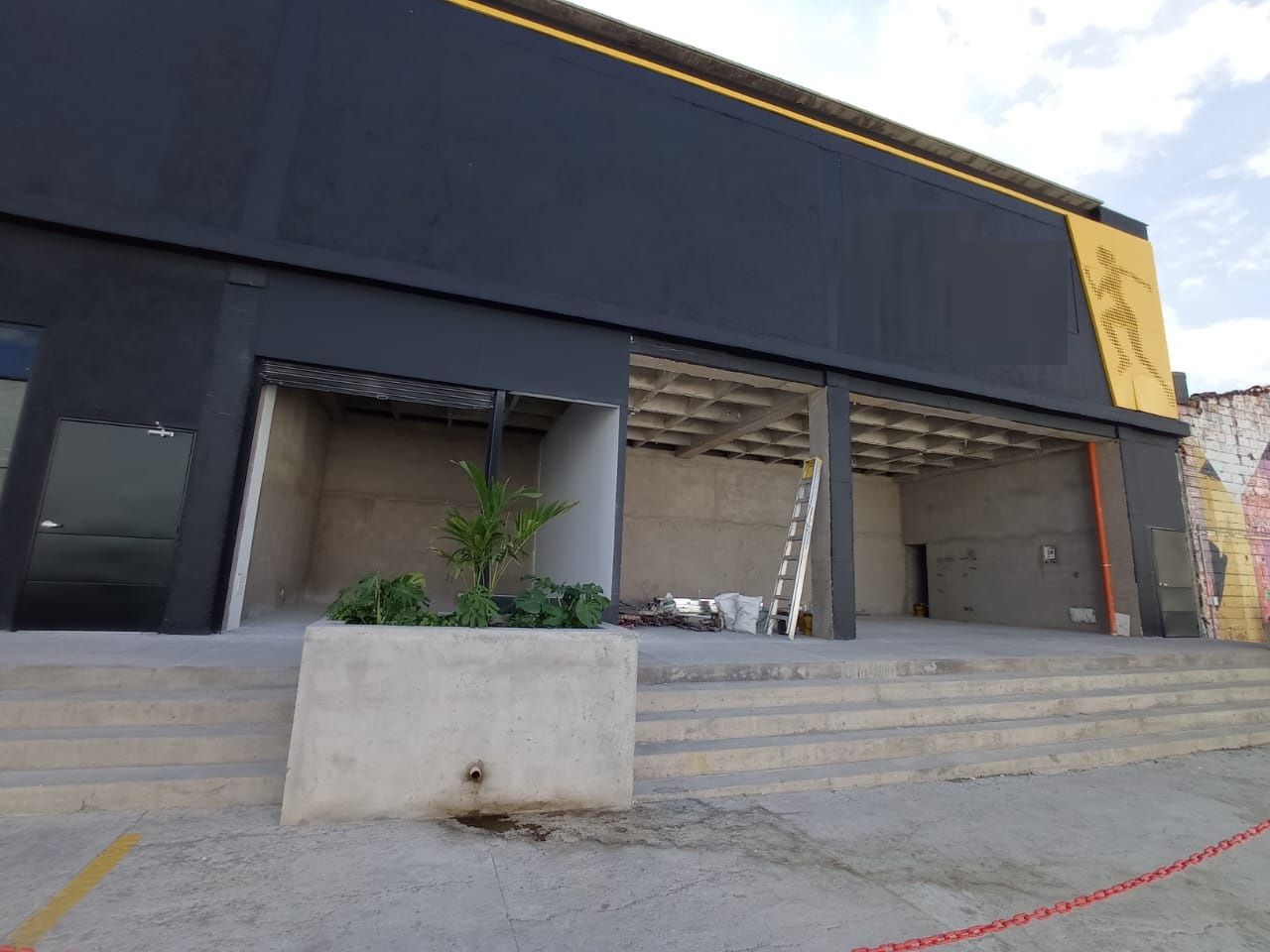 Local en arriendo Antioquia Medellín Urbanizacion Barcelona 21 m2 Habitaciones 0 Baños 0 Garajes 0 Precio $1700000