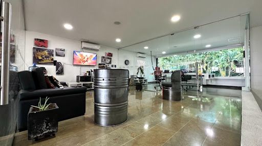 Local en arriendo Antioquia Medellín San Diego 350 m2 Habitaciones 0 Baños 2 Garajes 4 Precio $15800000