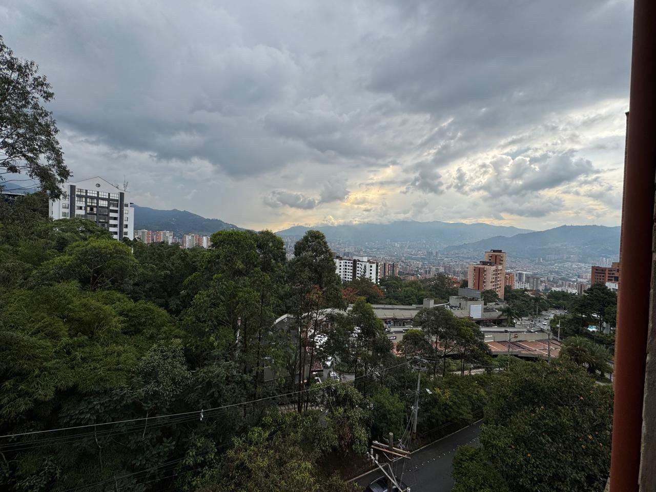 Apartamento en arriendo Antioquia Medellín Urbanizacion Torres De San Lucas 113 m2 Habitaciones 3 Baños 3 Garajes 1 Precio $3300000