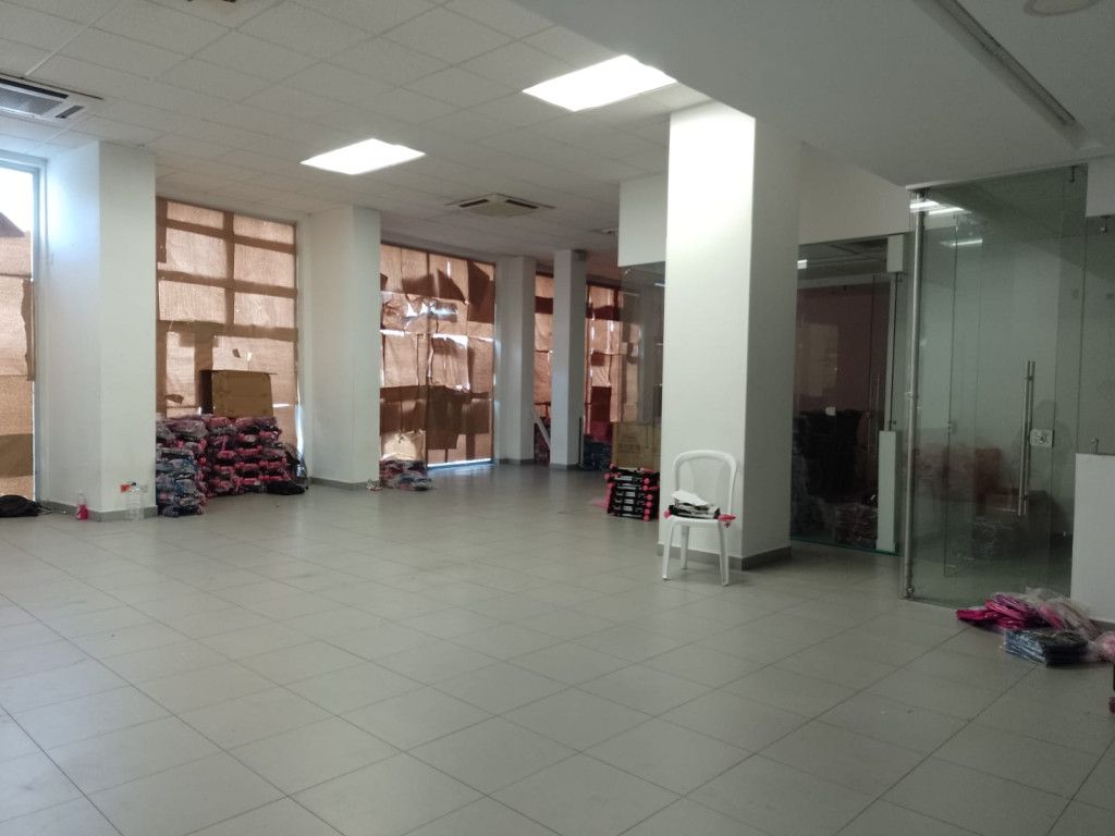 Local en arriendo Atlántico Barranquilla Centro 315 m2 Habitaciones 0 Baños 2 Garajes 0 Precio $15000000