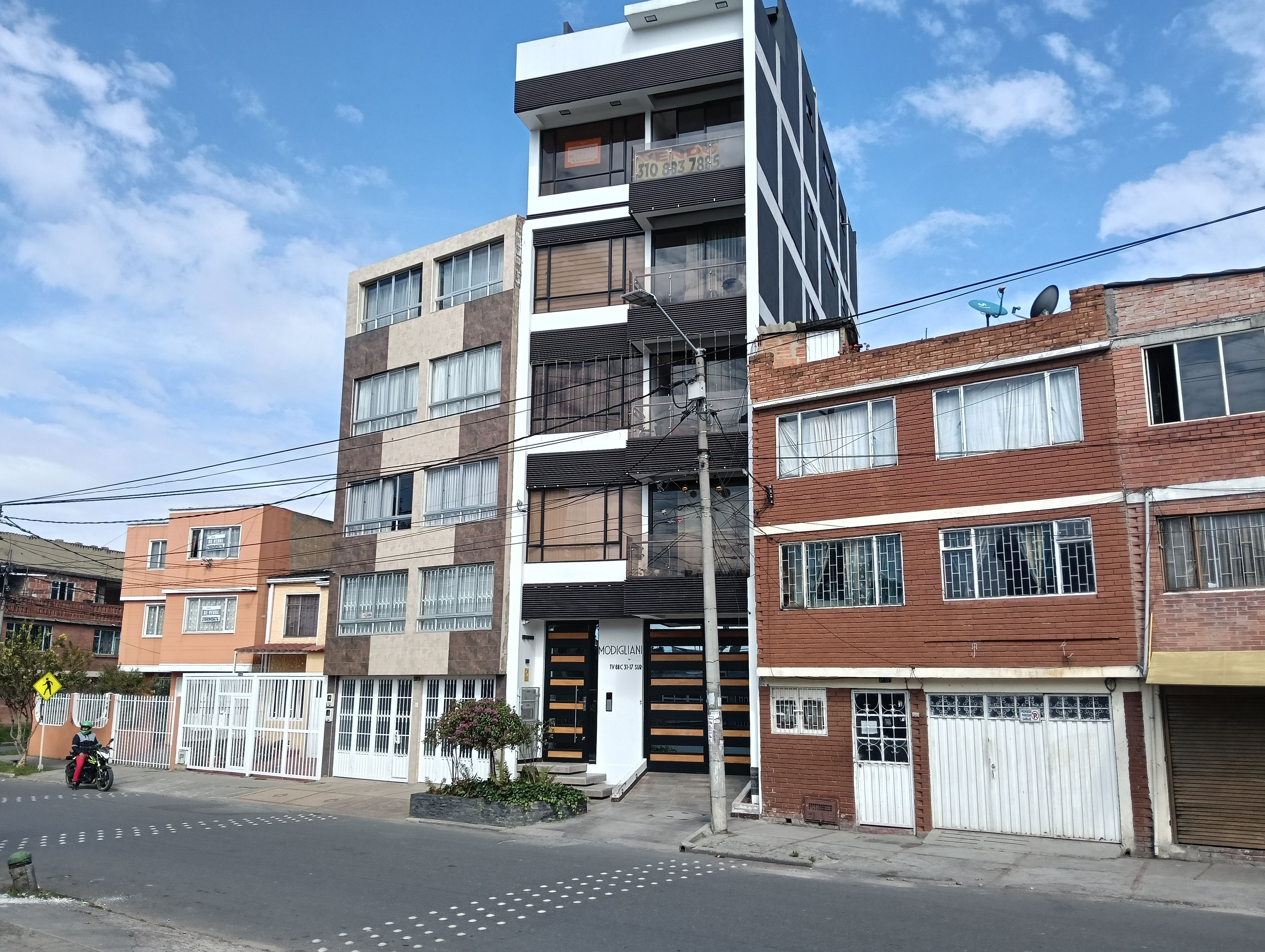 Apartamento en venta Cundinamarca Bogotá Floralia I Sector 83 m2 Habitaciones 3 Baños 2 Garajes 1 Precio $470000000