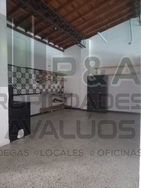 Bodega en arriendo Antioquia Medellín Tenche 320 m2 Habitaciones 0 Baños 2 Garajes 0 Precio $8000000