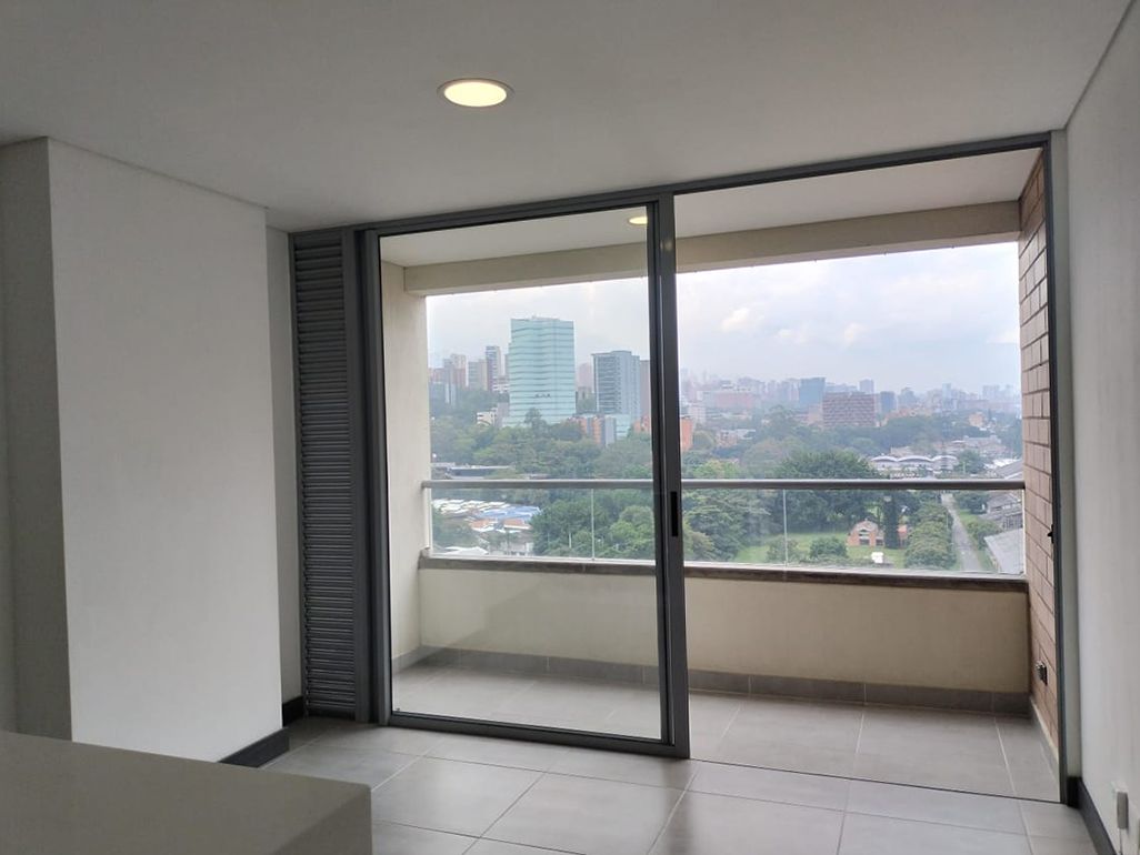 Apartamento en arriendo Antioquia Medellín Castropol 80 m2 Habitaciones 1 Baños 2 Garajes 2 Precio $3200000