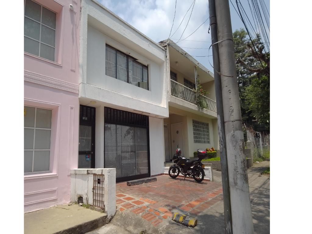 Casa en venta Valle Del Cauca Cali Santa Mónica 198 m2 Habitaciones 3 Baños 3 Garajes 1 Precio $650000000