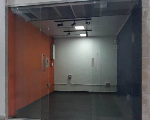 Local en arriendo Antioquia Itagüí Los Naranjos 8 m2 Habitaciones 0 Baños 0 Garajes 0 Precio $1500000