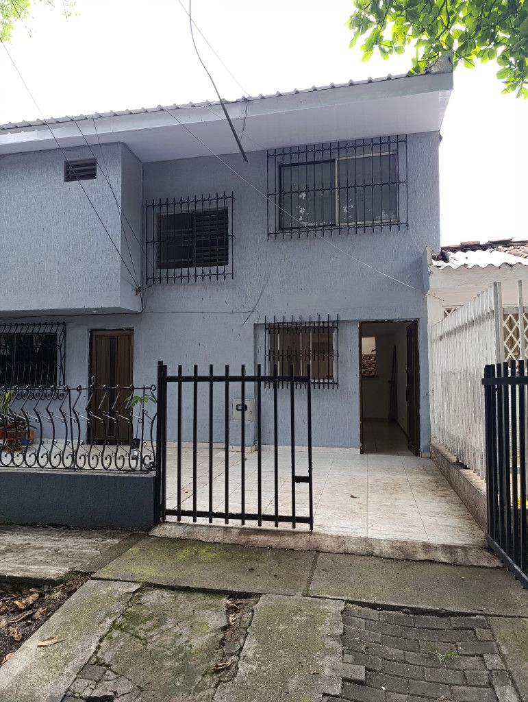 Apartamento en arriendo Valle Del Cauca Cali Prados Del Norte 65 m2 Habitaciones 2 Baños 1 Garajes 1 Precio $1350000