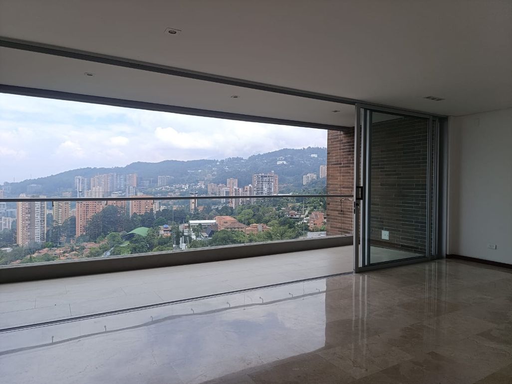 Apartamento en arriendo Antioquia Medellín Naranjitos 175 m2 Habitaciones 3 Baños 4 Garajes 3 Precio $11500000
