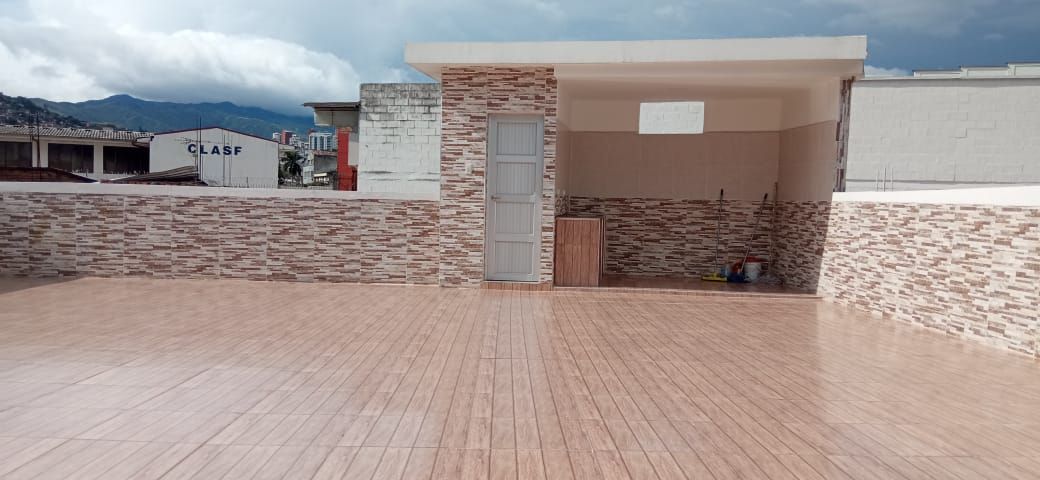 Edificio en venta Valle Del Cauca Cali 3 De Julio 450 m2 Habitaciones 7 Baños 9 Garajes 2 Precio $1650000000