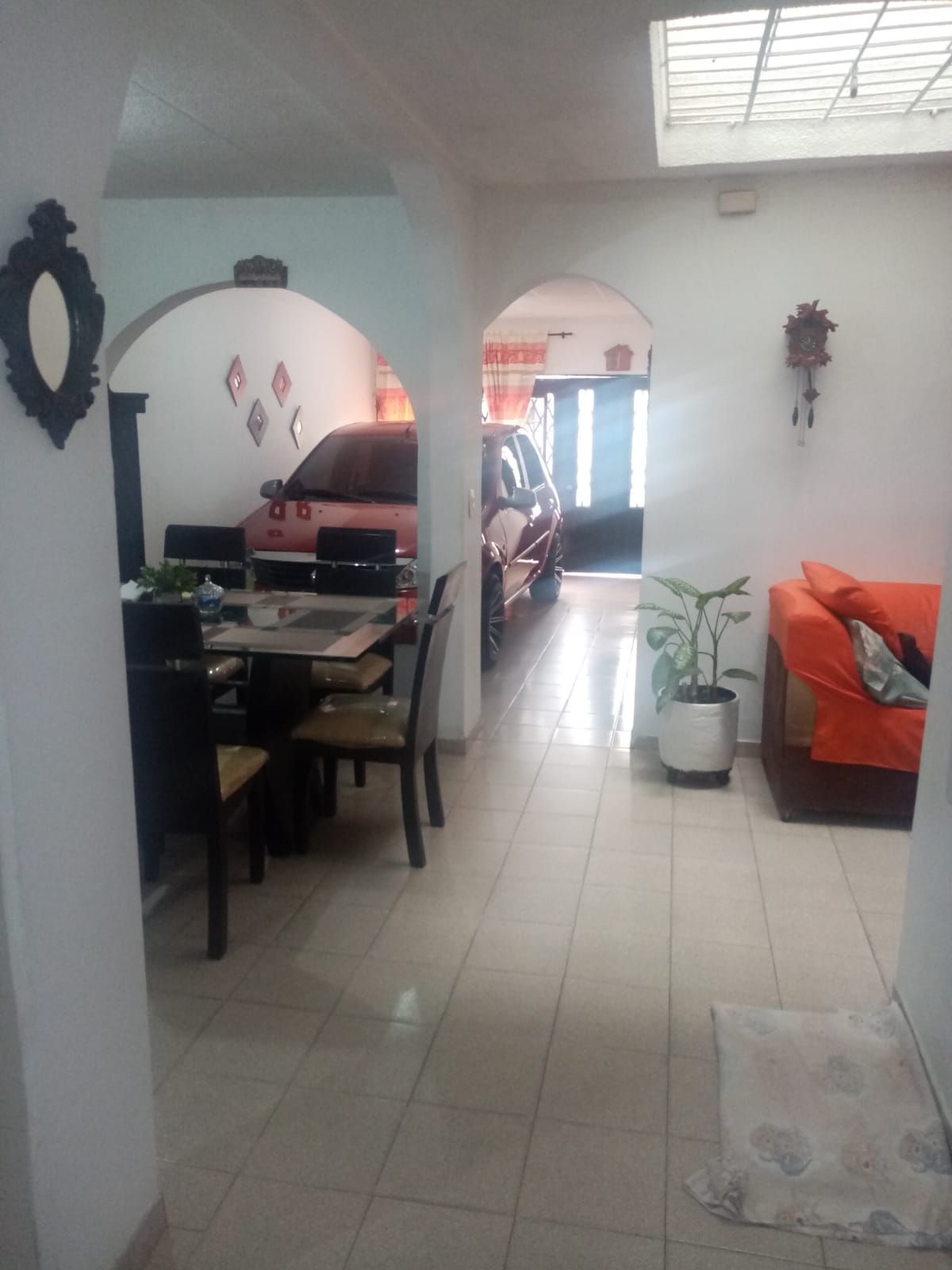 Casa en venta Valle Del Cauca Cali El Jardín 245 m2 Habitaciones 7 Baños 2 Garajes 2 Precio $453000000