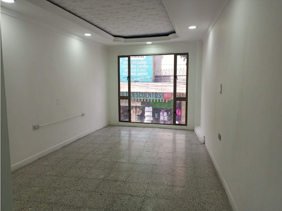 Local en arriendo Antioquia Envigado Zona Centro 15 m2 Habitaciones 0 Baños 1 Garajes 0 Precio $1800000