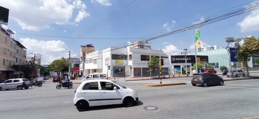 Casa en arriendo Santander Bucaramanga Bolivar 736 m2 Habitaciones 1 Baños 4 Garajes 0 Precio $10000000