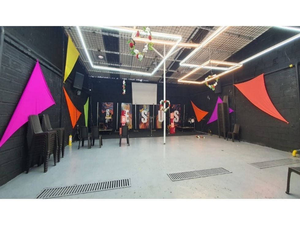 Casa en arriendo Cundinamarca Bogotá La Cabaña 400 m2 Habitaciones 3 Baños 4 Garajes 1 Precio $7000000