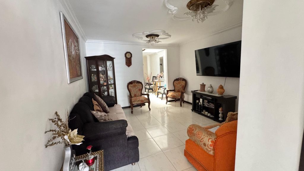 Casa en venta Valle Del Cauca Cali Lili 290 m2 Habitaciones 4 Baños 4 Garajes 2 Precio $450000000