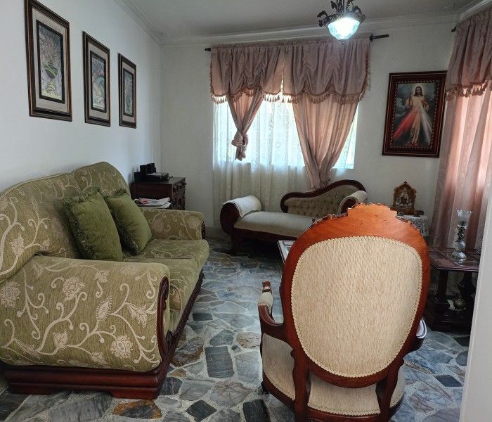 Casa en venta Antioquia Medellín Lorena 174 m2 Habitaciones 3 Baños 4 Garajes 1 Precio $930000000