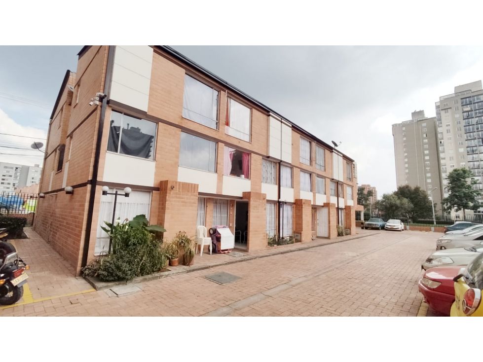 Casa en venta Cundinamarca Bogotá Cantalejo 210 m2 Habitaciones 3 Baños 2 Garajes 0 Precio $300000000