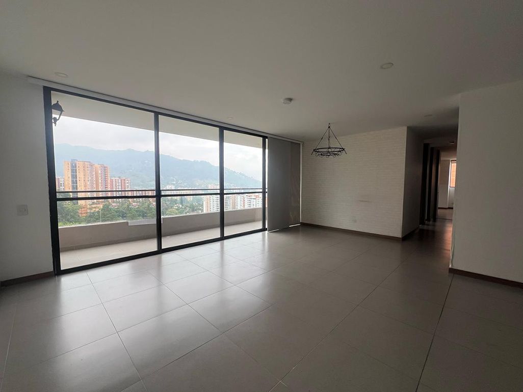 Apartamento en arriendo Antioquia Envigado El Esmeraldal 118 m2 Habitaciones 3 Baños 3 Garajes 2 Precio $5650000