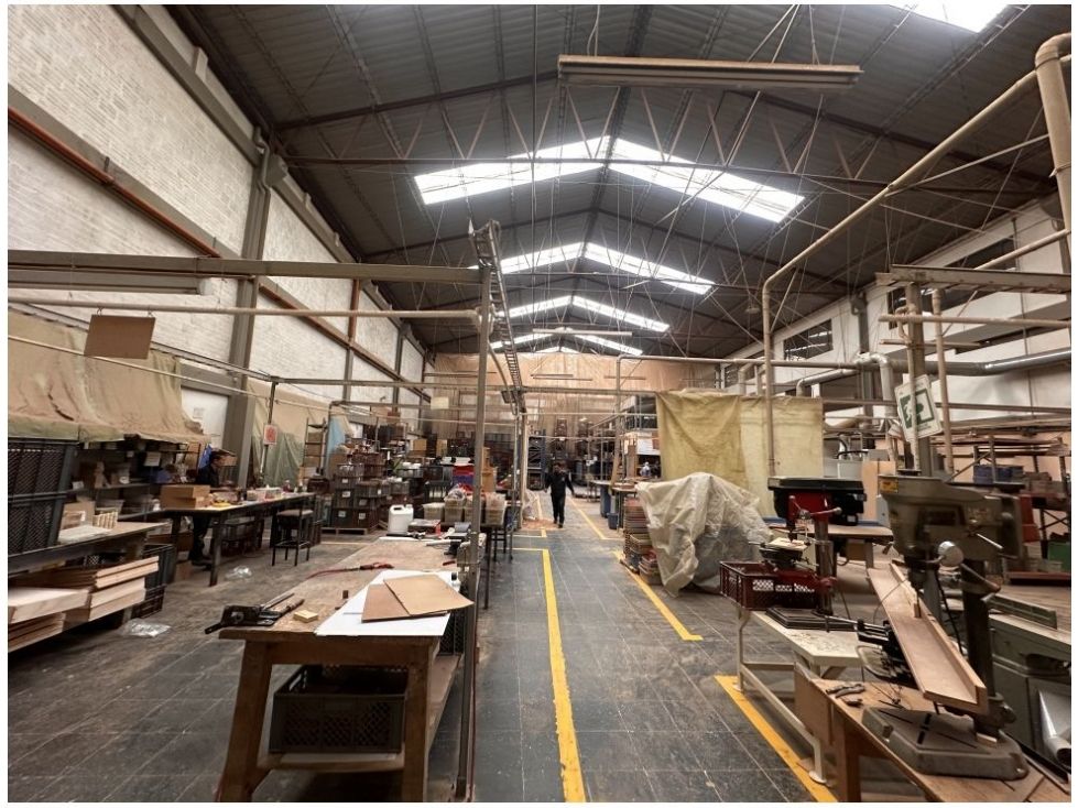 Bodega en venta Cundinamarca Bogotá Tapete 2215 m2 Habitaciones 0 Baños 10 Garajes 10 Precio $7900000000