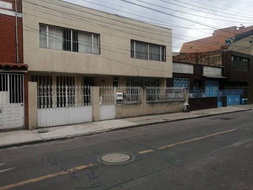 Casa en venta Cundinamarca Bogotá Villemar Fontibon 220 m2 Habitaciones 3 Baños 3 Garajes 3 Precio $700000000