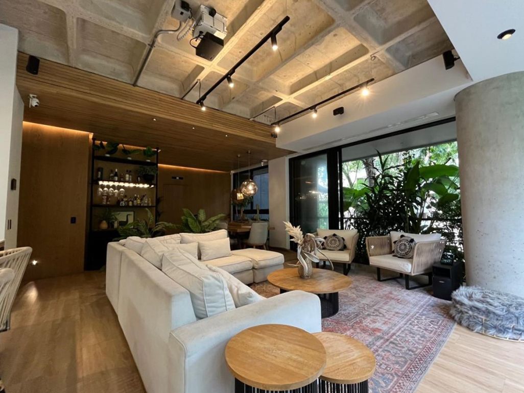 Apartamento en venta Antioquia Medellín Alejandria 105 m2 Habitaciones 3 Baños 4 Garajes 4 Precio $2210000000