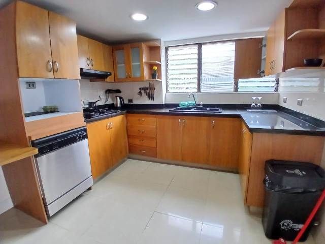 Apartamento en arriendo Antioquia Medellín El Poblado 145 m2 Habitaciones 3 Baños 2 Garajes 2 Precio $6200000