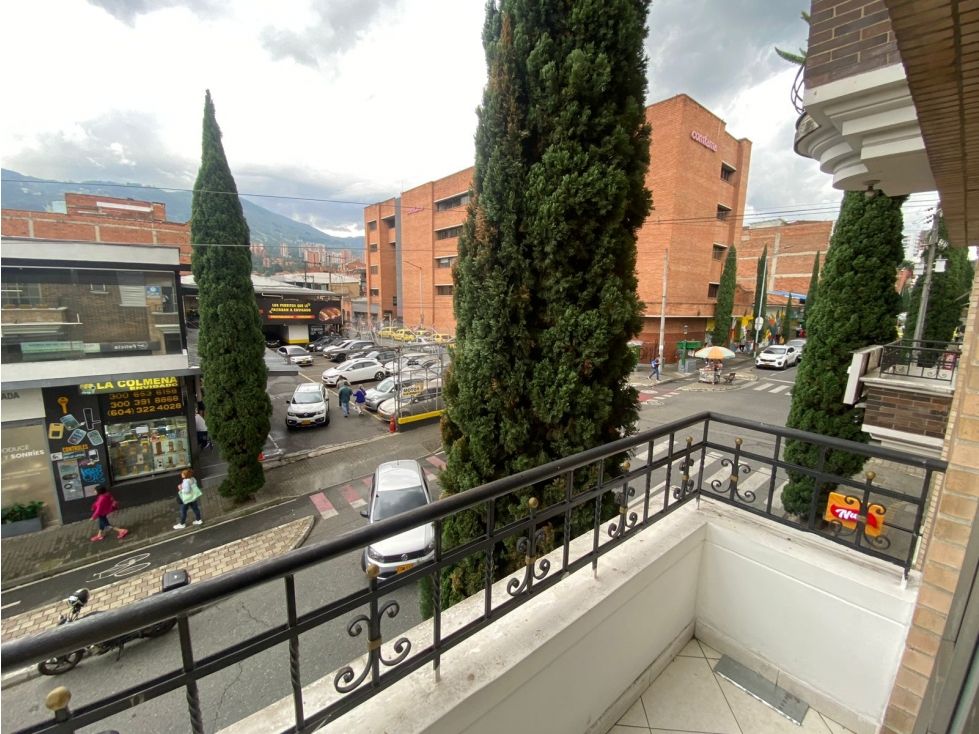 Oficina en arriendo Antioquia Envigado Zona Centro 20 m2 Habitaciones 0 Baños 1 Garajes 0 Precio $1750000
