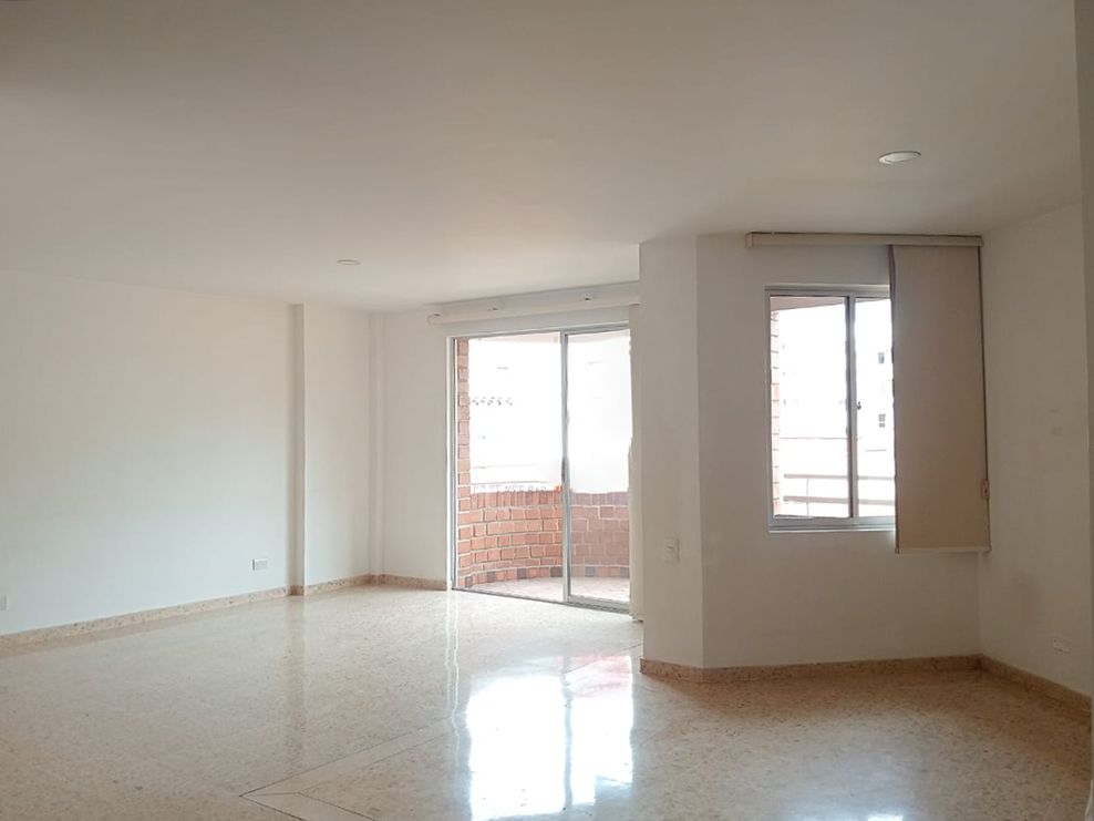 Apartamento en arriendo Antioquia Medellín Las Acacias 130 m2 Habitaciones 3 Baños 2 Garajes 2 Precio $4650000