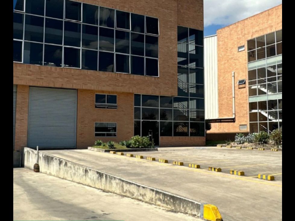 Bodega en venta Cundinamarca Mosquera Cr Quintas Del Trebol 1963 m2 Habitaciones 0 Baños 10 Garajes 15 Precio $5891130000