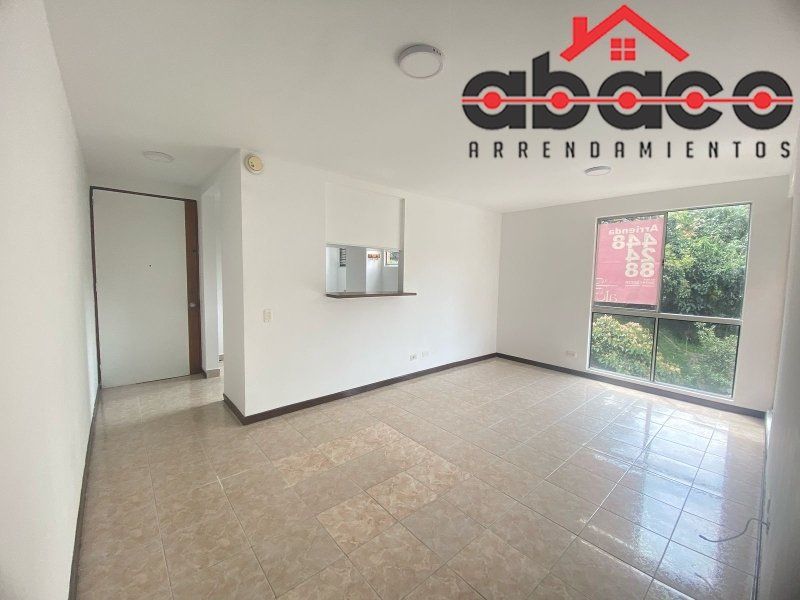 Apartamento en arriendo Antioquia Envigado Jardines 68 m2 Habitaciones 3 Baños 2 Garajes 1 Precio $3000000