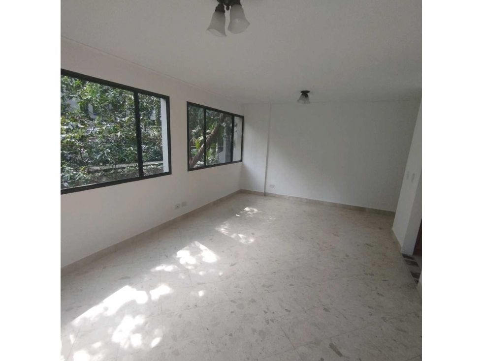 Apartamento en arriendo Antioquia Envigado Zona Centro 90 m2 Habitaciones 3 Baños 2 Garajes 1 Precio $2850000