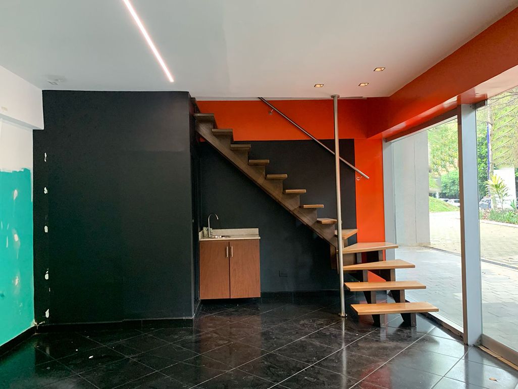 Local Comercial en arriendo o venta Antioquia Medellín Alejandria 60 m2 Habitaciones 2 Baños 1 Garajes 1 Precio venta $820000000 Precio arriendo $5300000