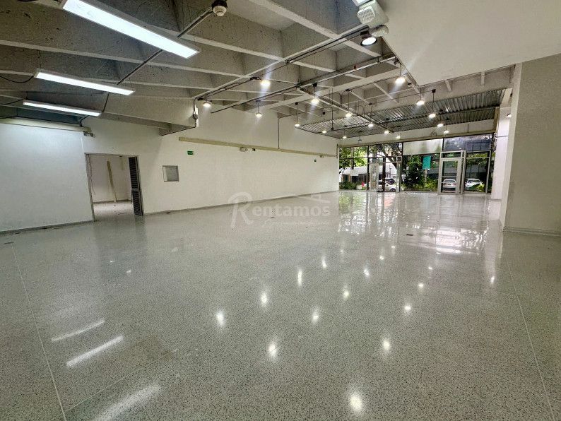 Local en arriendo Antioquia Envigado Zúñiga 259 m2 Habitaciones 0 Baños 0 Garajes 3 Precio $22000000