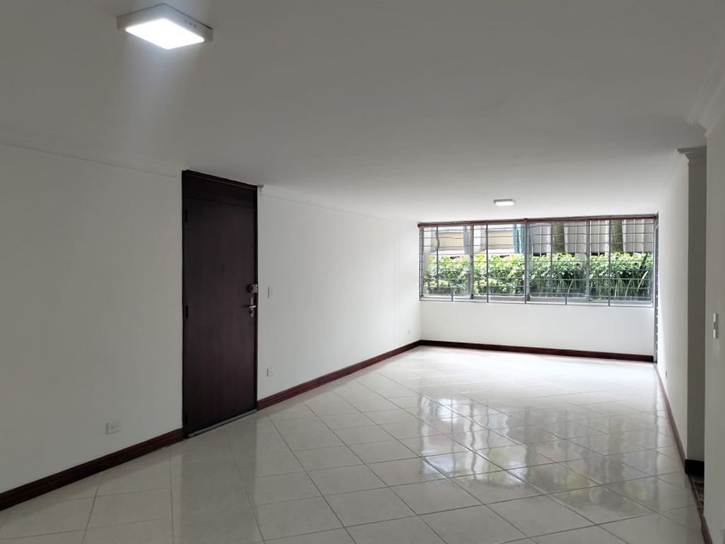 Apartamento en arriendo o venta Antioquia Medellín Mirador Del Doce 131 m2 Habitaciones 3 Baños 2 Garajes 1 Precio venta $810000000 Precio arriendo $4650000
