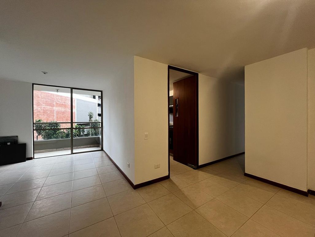 Apartamento en arriendo Antioquia Envigado Torres Del Sur 95 m2 Habitaciones 3 Baños 2 Garajes 1 Precio $3200000