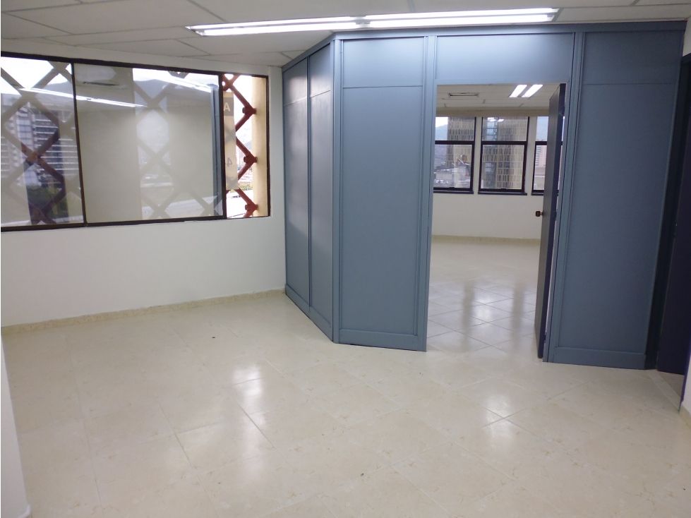 Oficina en arriendo Antioquia Medellín Centro Administrativo 45 m2 Habitaciones 0 Baños 1 Garajes 1 Precio $2200000
