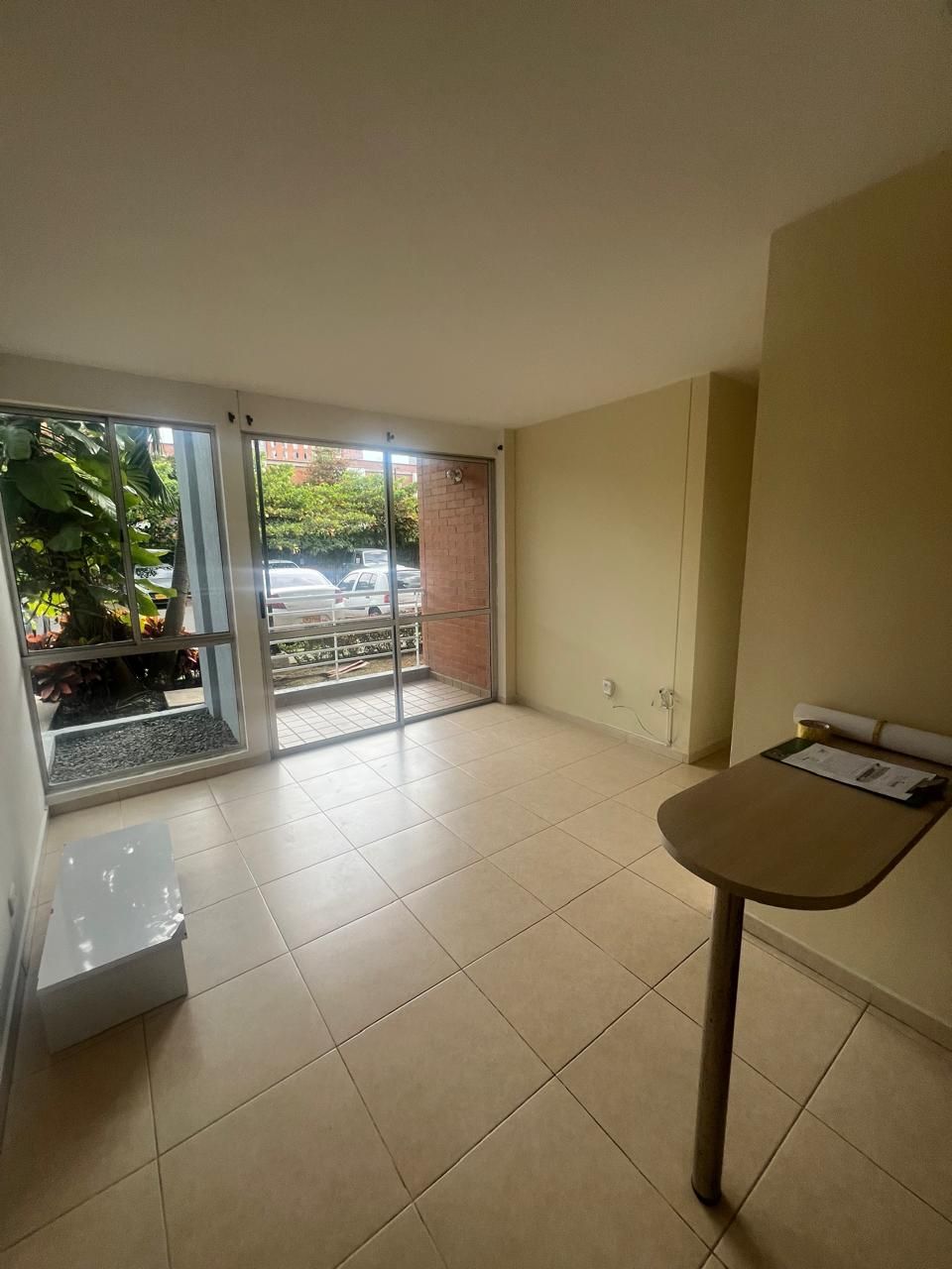 Apartamento en arriendo Valle Del Cauca Cali Encanto Del Valle 65 m2 Habitaciones 3 Baños 2 Garajes 1 Precio $1200000