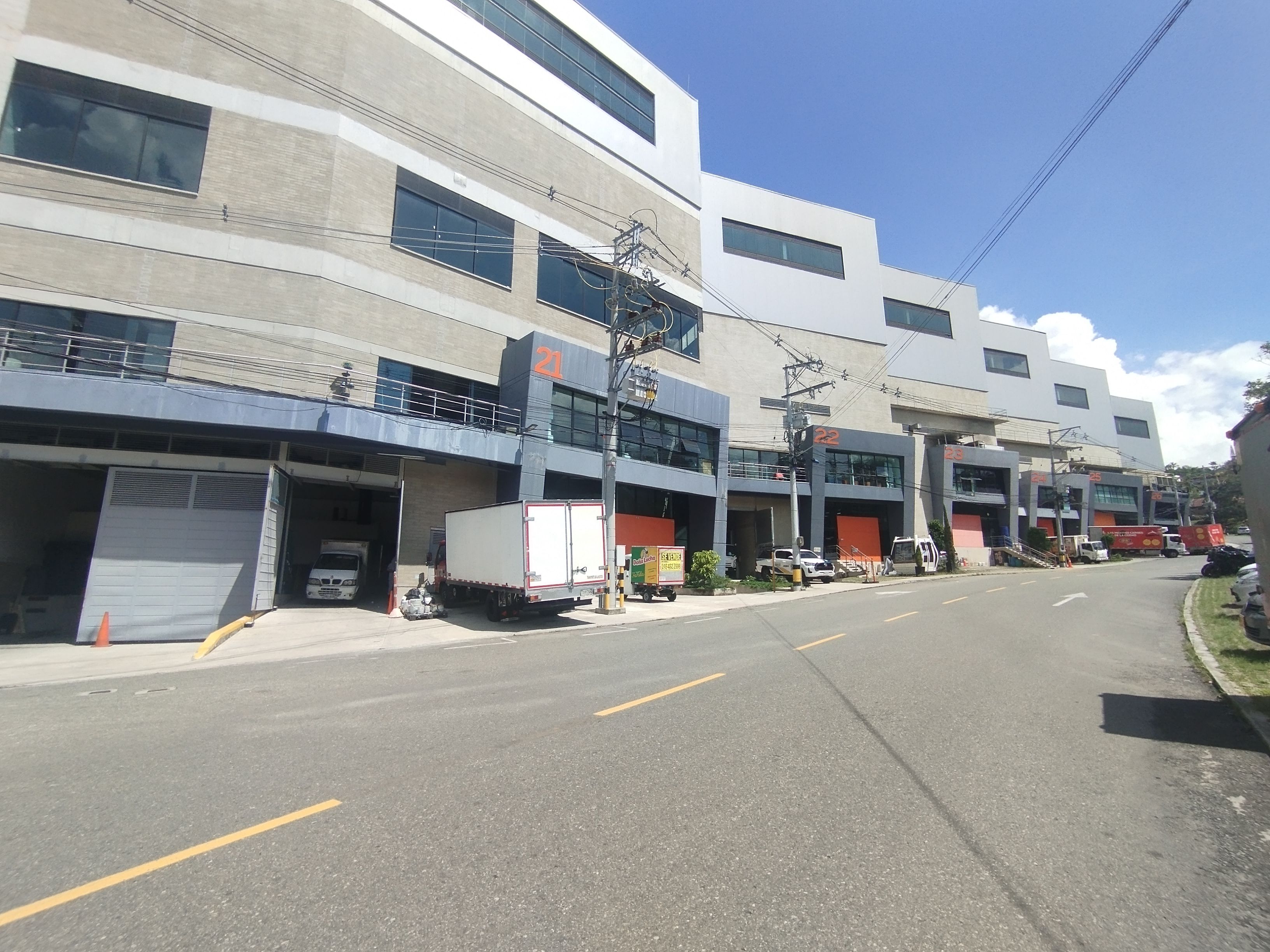 Bodega en arriendo Antioquia Copacabana Copacabana 787 m2 Habitaciones 0 Baños 0 Garajes 4 Precio $24000000