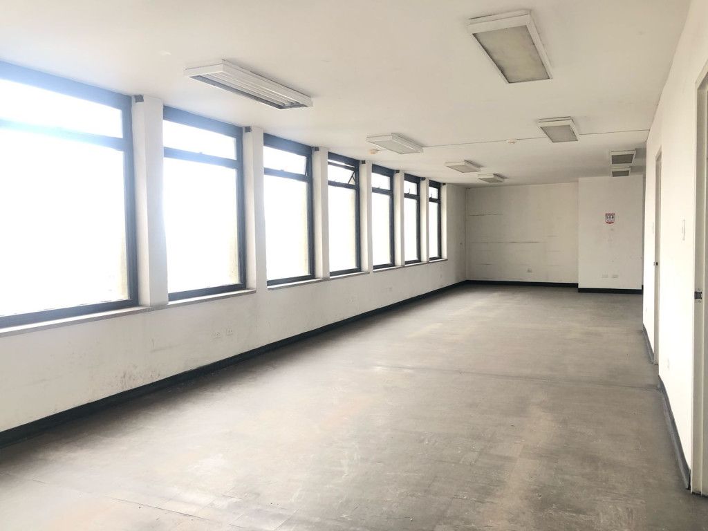 Oficina en venta Cundinamarca Bogotá La Alameda 304 m2 Habitaciones 0 Baños 0 Garajes 2 Precio $840000000